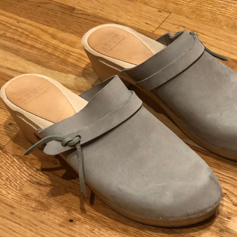 Like New Clementine Mid-heeled Bryr Clogs